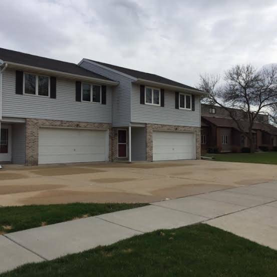 221 BROADWAY DR, Sun Prairie, WI 53590