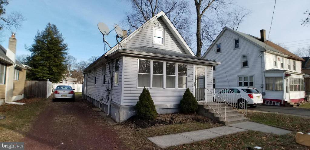 1024 MOUNT HOLLY RD, Beverly, NJ 08010