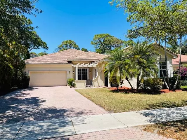 103 Via Bosque, Jupiter, FL 33458