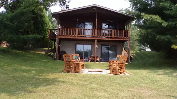 256 Derby Ct, Nekoosa, WI 54457