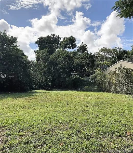 38 NW 50th St, Miami, FL 33127