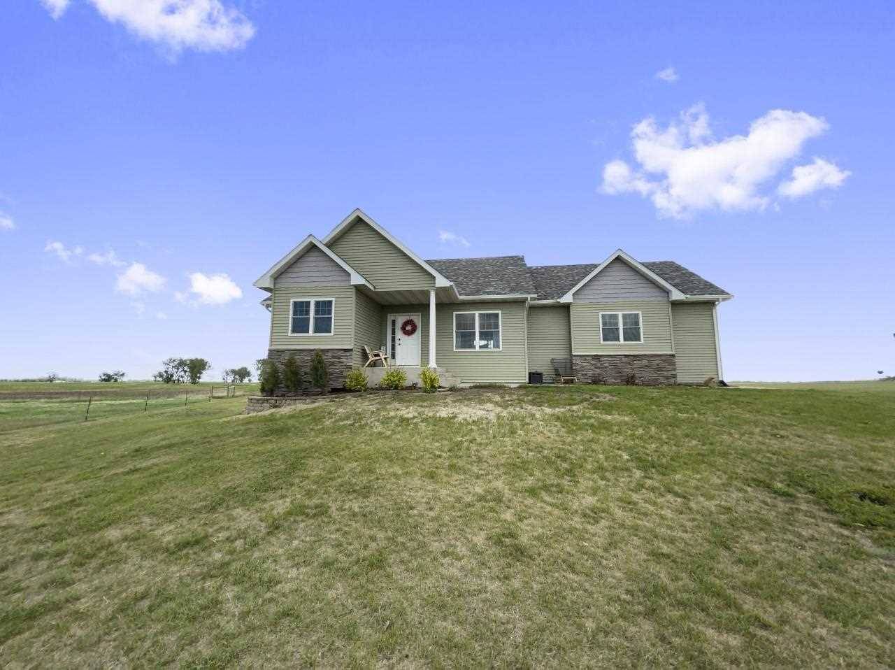 800 170th St. NW, Des Lacs, ND 58733