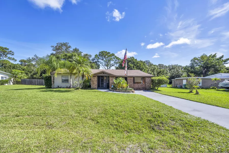 2860 Rainbow DR, Fort Pierce, FL 34981