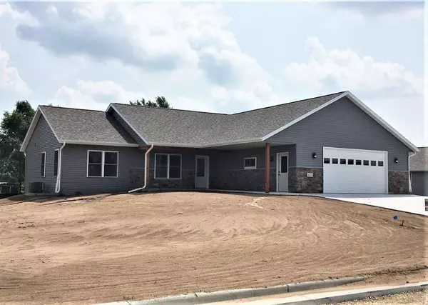 400 Samuel Cir, Arena, WI 53503