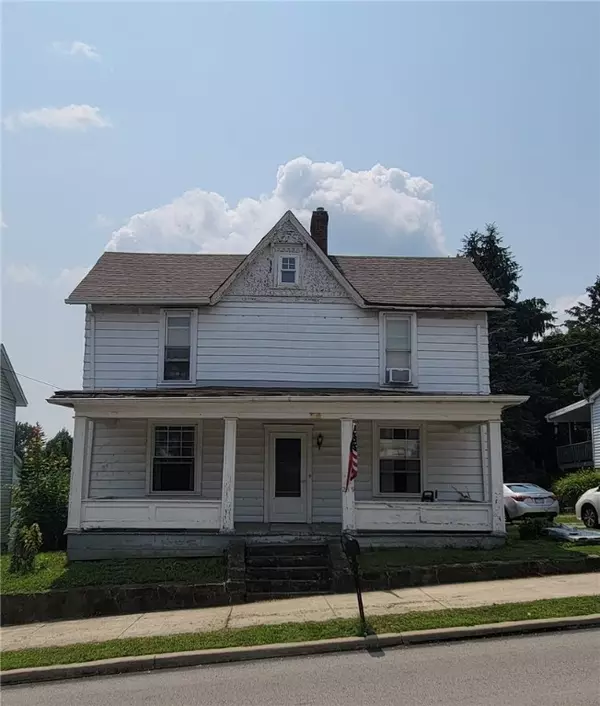 239 Wayne St, Claysville, PA 15323