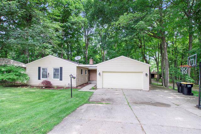 2033 Holliday Drive SW, Wyoming, MI 49519