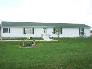 69980 County Road 362, Watervliet, MI 49098