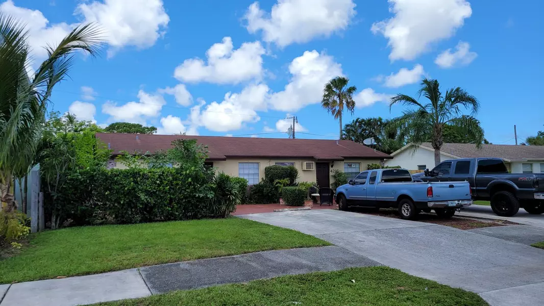 4295 Carver ST, Lake Worth, FL 33463