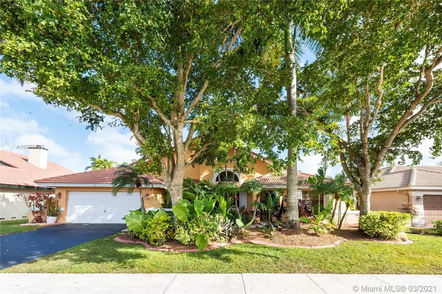 3144 Peachtree Cir, Davie, FL 33328