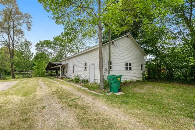 26365 M 60 Highway, Mendon, MI 49072