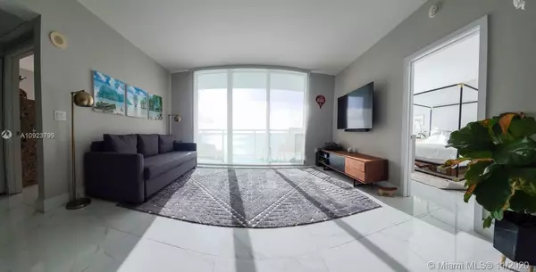 951 Brickell Ave #3304, Miami, FL 33131