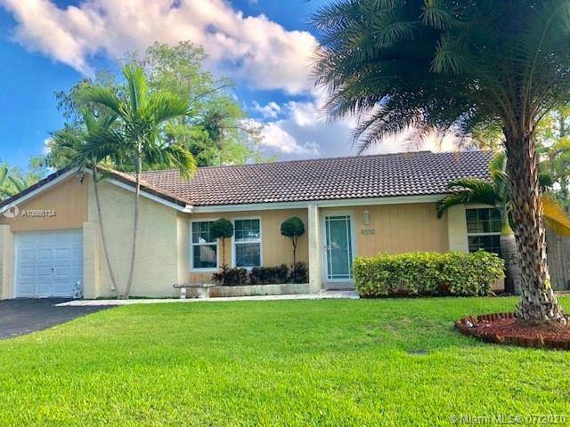 8992 W Shadow Wood Blvd, Coral Springs, FL 33071