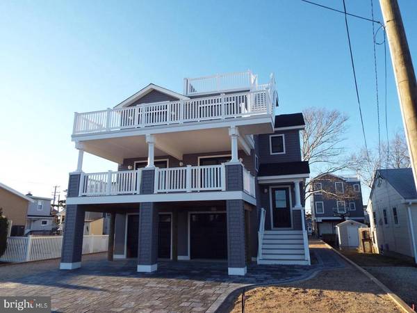 109 S BARNEGAT AVE, Surf City, NJ 08008