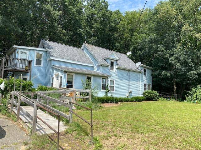 19 Blossom RD, Plaistow, NH 03865