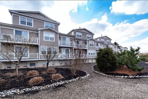 7 Bayside Dr #7, Somers Point, NJ 08244