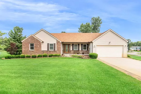 10811 Blue Heron, South Lyon, MI 48178