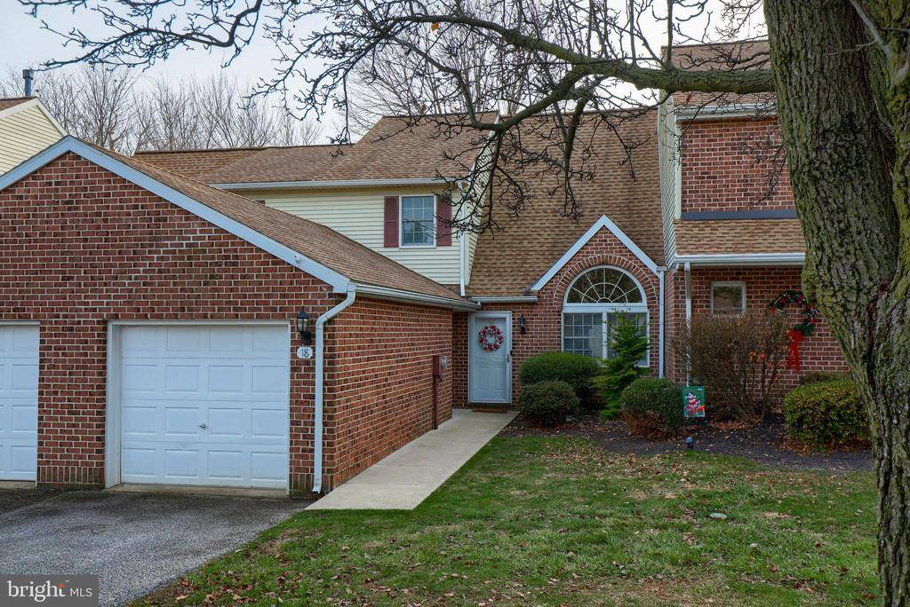 18 JEAN LO WAY,  York,  PA 17406