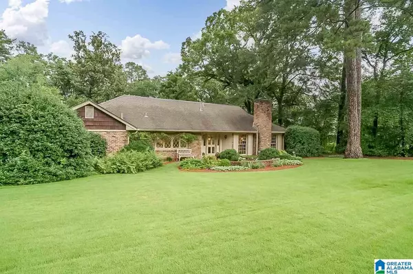 Mountain Brook, AL 35213,8 GLENCOE CIRCLE