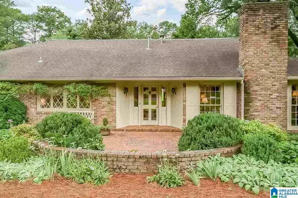 Mountain Brook, AL 35213,8 GLENCOE CIRCLE