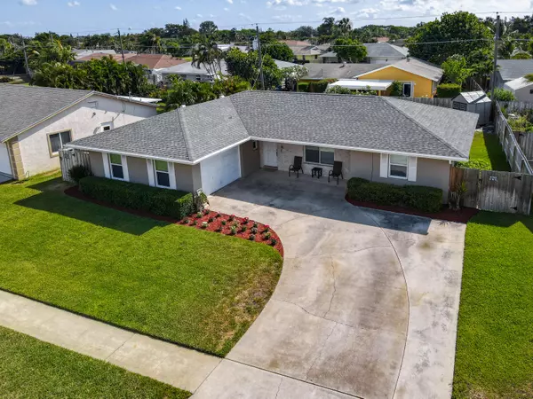 Lantana, FL 33462,932 La Costa WAY