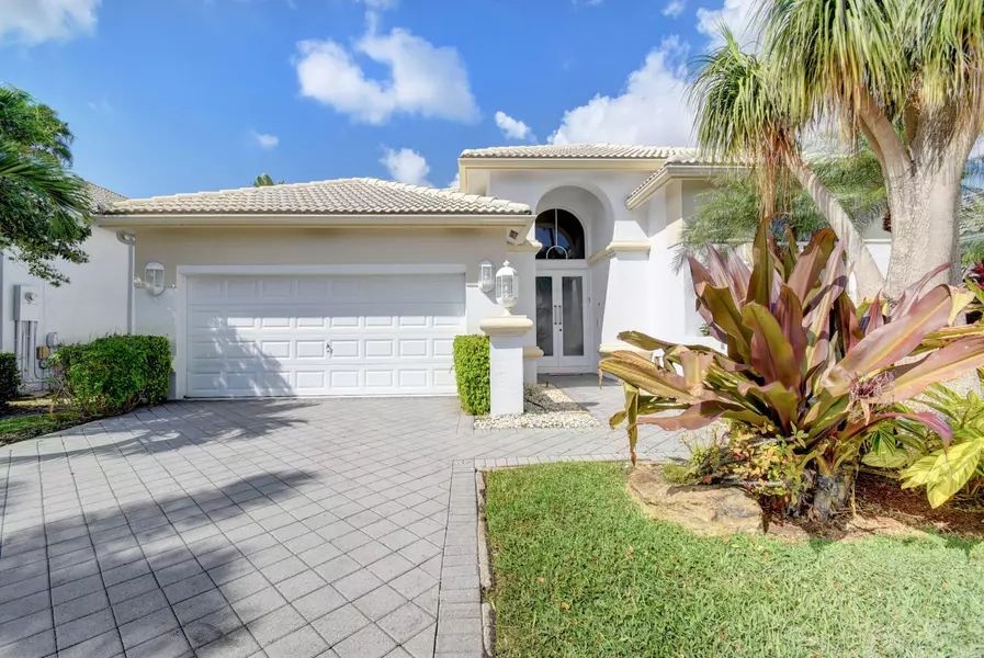 5713 NW Regency CIR, Boca Raton, FL 33496