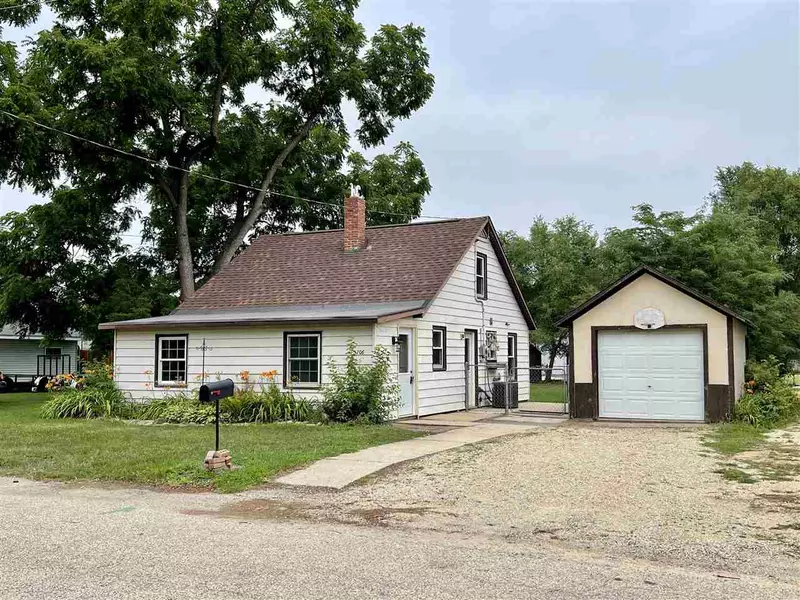 1706 W 3rd Ave, Brodhead, WI 53520