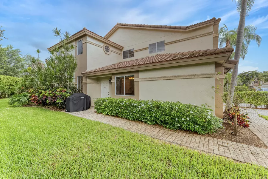 6816 Via Regina, Boca Raton, FL 33433