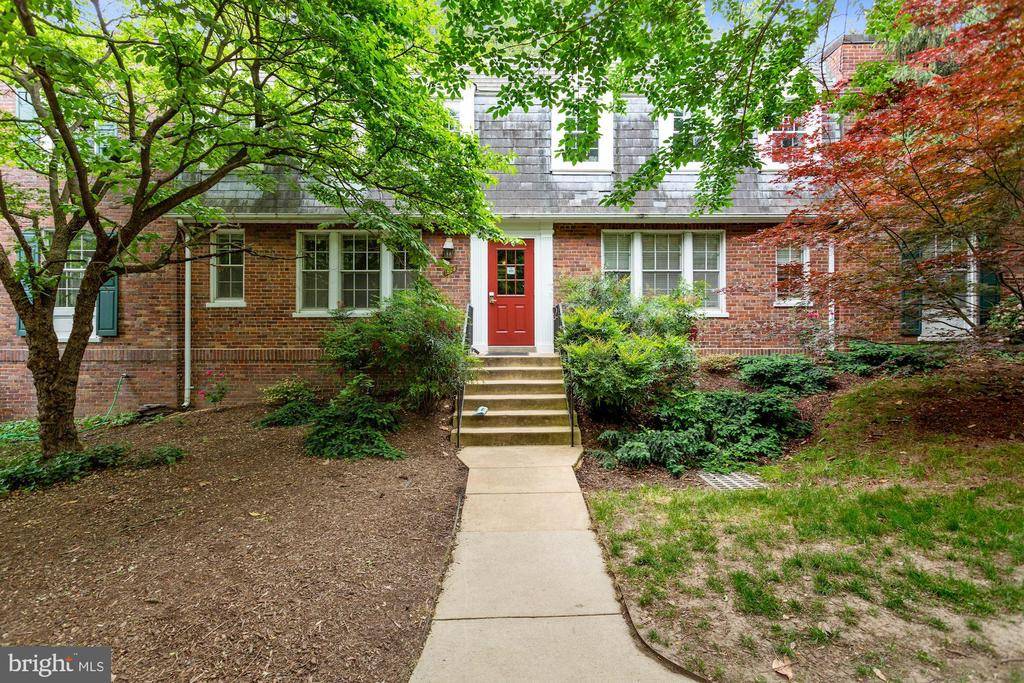 Arlington, VA 22201,1806 KEY BLVD #9-476