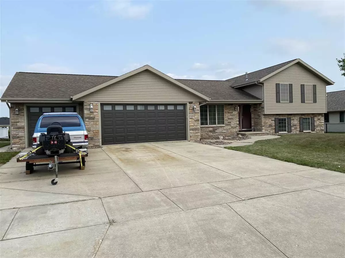 Janesville, WI 53546,2414 Savanna Ct