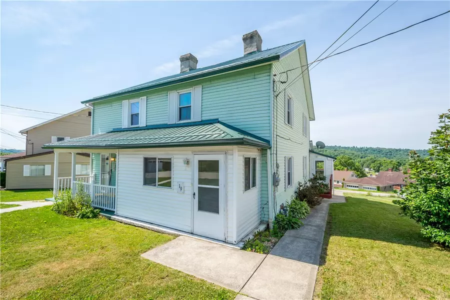 19 Grant Street, Cokeburg, PA 15324