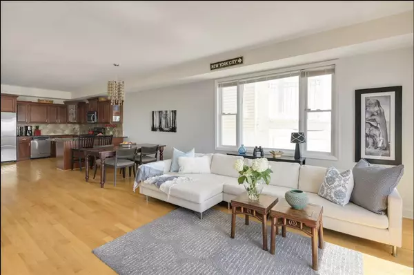 Union City, NJ 07087,307 MANHATTAN AVE  #A