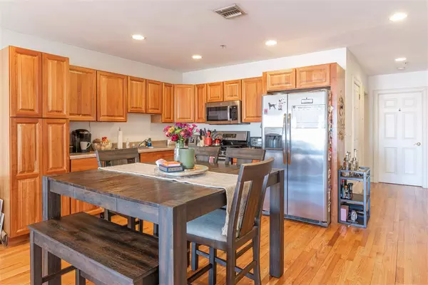 Union City, NJ 07087,1705 CLIFF ST #2L