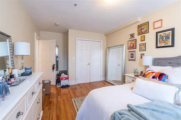 Union City, NJ 07087,1705 CLIFF ST #2L