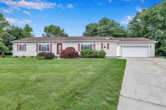 5112 Montauk Drive NW, Comstock Park, MI 49321