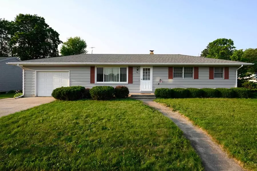 806 W Madison Ave, Milton, WI 53563