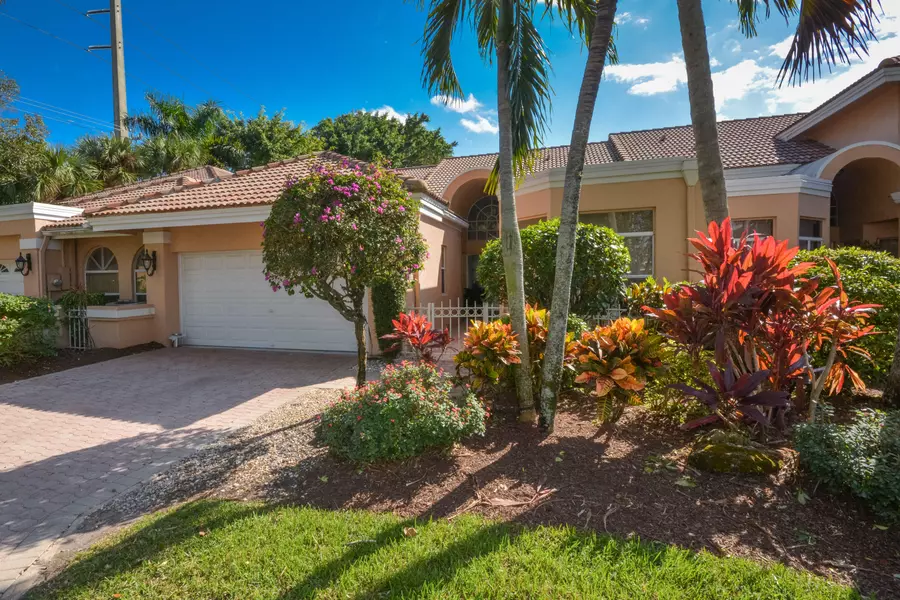 5082 Windsor Parke DR, Boca Raton, FL 33496