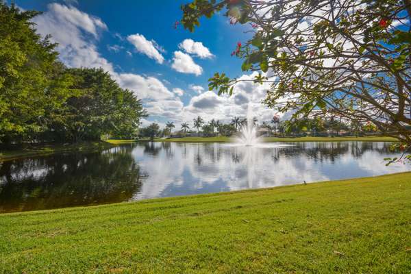 Boca Raton, FL 33496,5082 Windsor Parke DR