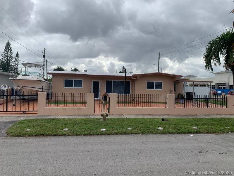 1590 W 57th Ter, Hialeah, FL 33012