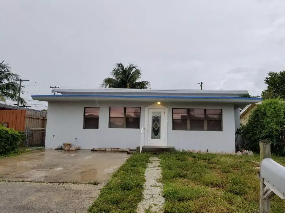 Riviera Beach, FL 33404,1360 W 7th ST