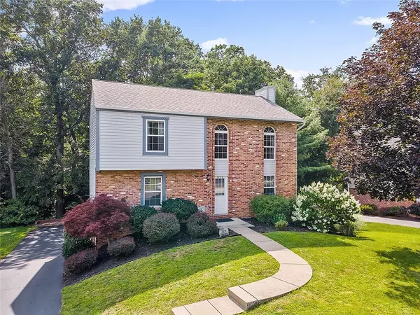 3428 Cedar Glen Dr, Allison Park, PA 15101