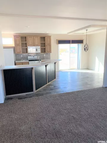 Hinckley, UT 84635,575 N 400 W