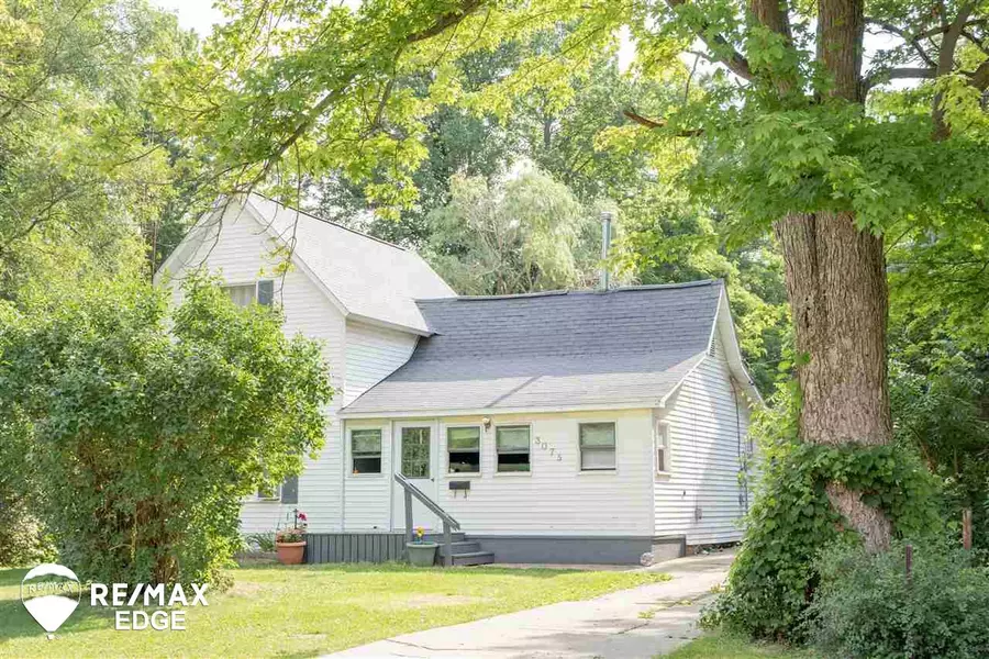 3075 Sterling St, Marlette, MI 48453