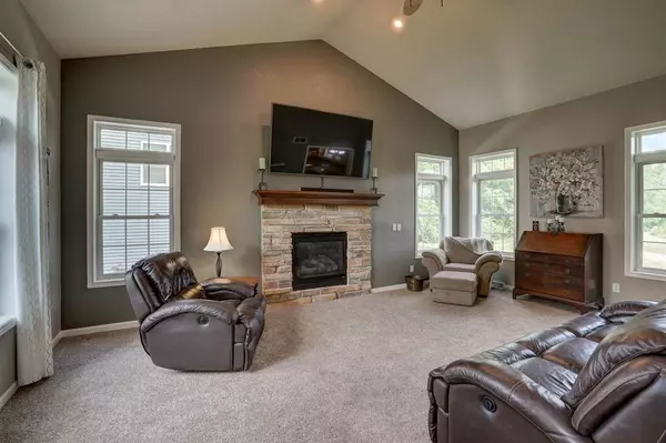 Sun Prairie, WI 53590,1576 Chadsworth Dr