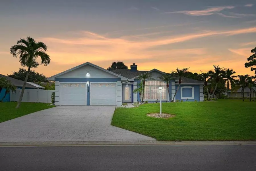 6824 Wadsworth TER, Port Saint Lucie, FL 34952