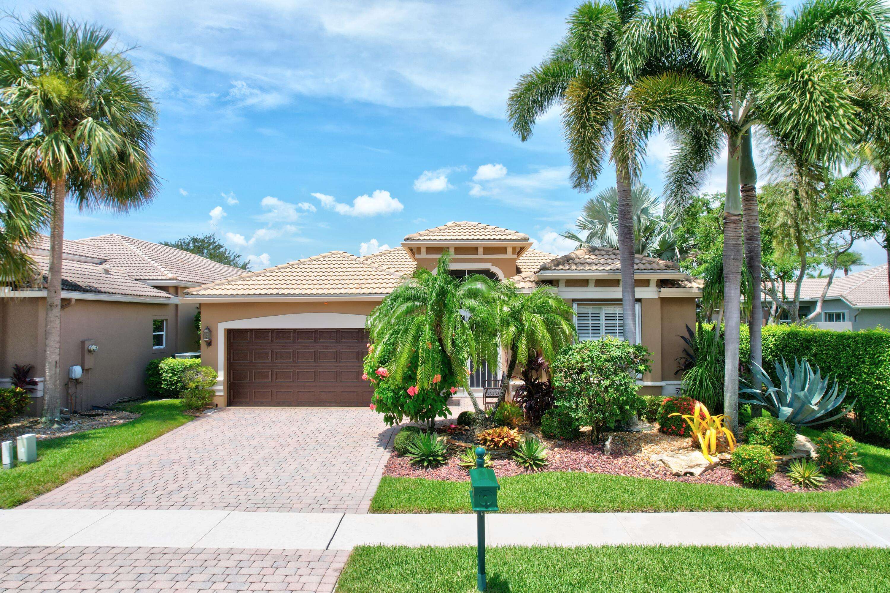 6575 Via Dante, Lake Worth, FL 33467