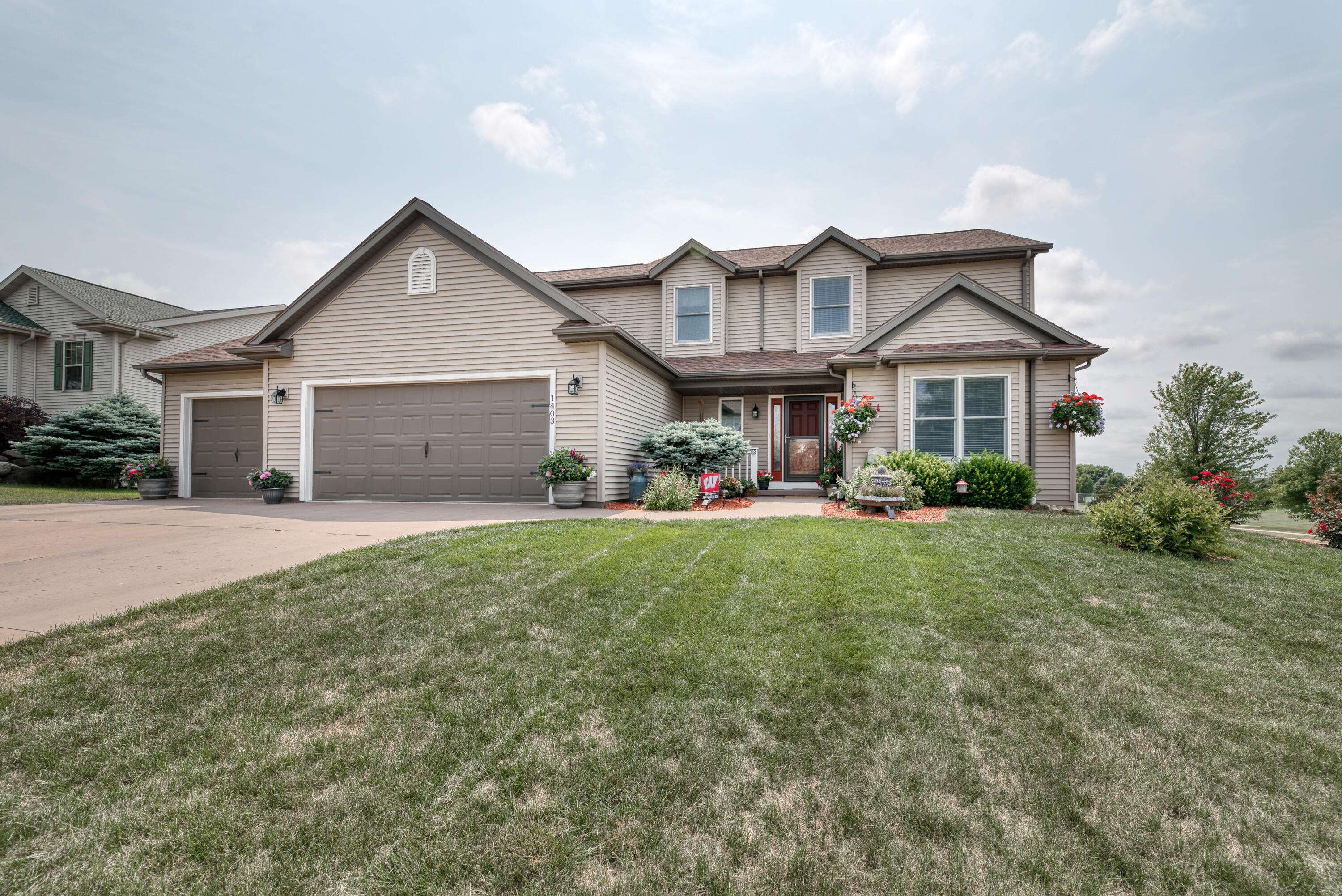 1403 Fairfield Ct, Watertown, WI 53098