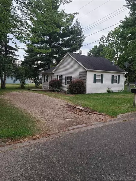 253 S Jackson, Sandusky, MI 48471