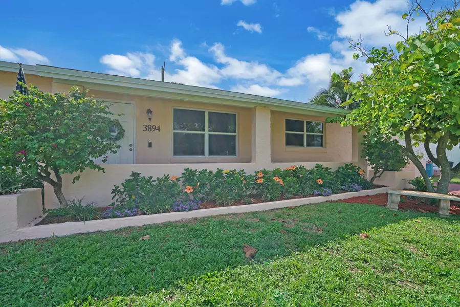 3894 Beverly DR, Lake Worth, FL 33461