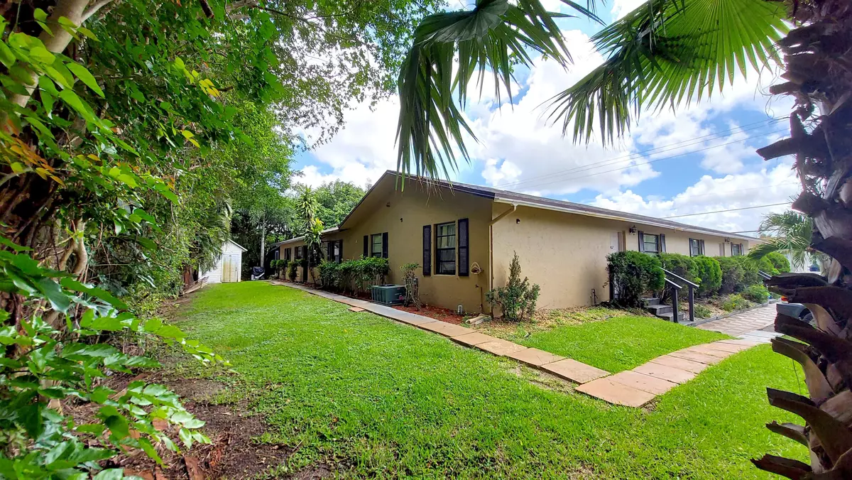 Lake Worth, FL 33467,7458 E Plumosa LN