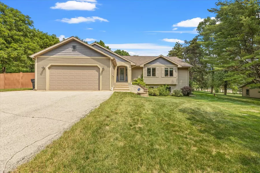 468 S Welsh Rd, Wales, WI 53183